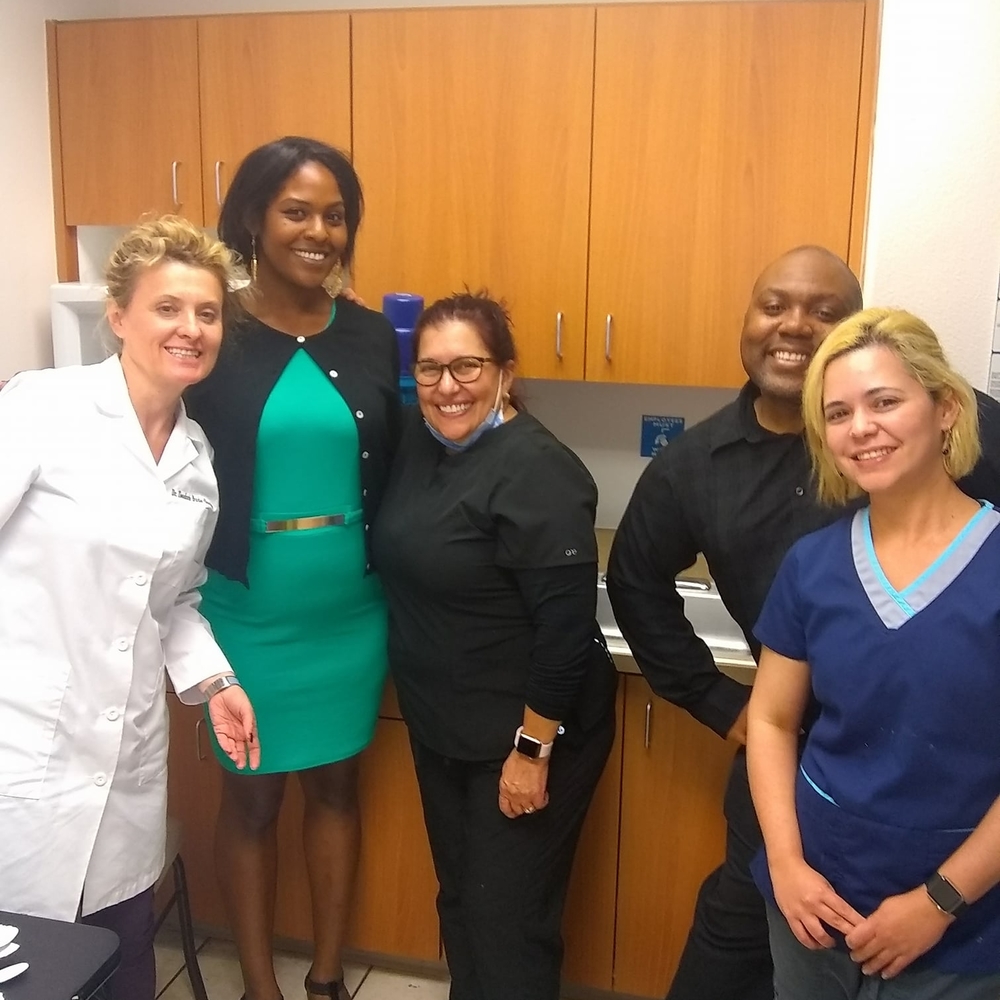 Meet your Posher, Rosa - Picture 2 of 6